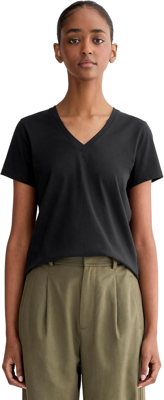 Everlane Women's The Slim V-Neck Tee in Essential Cotton